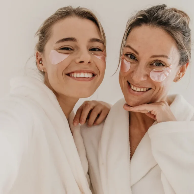 2 women with dark circles correction