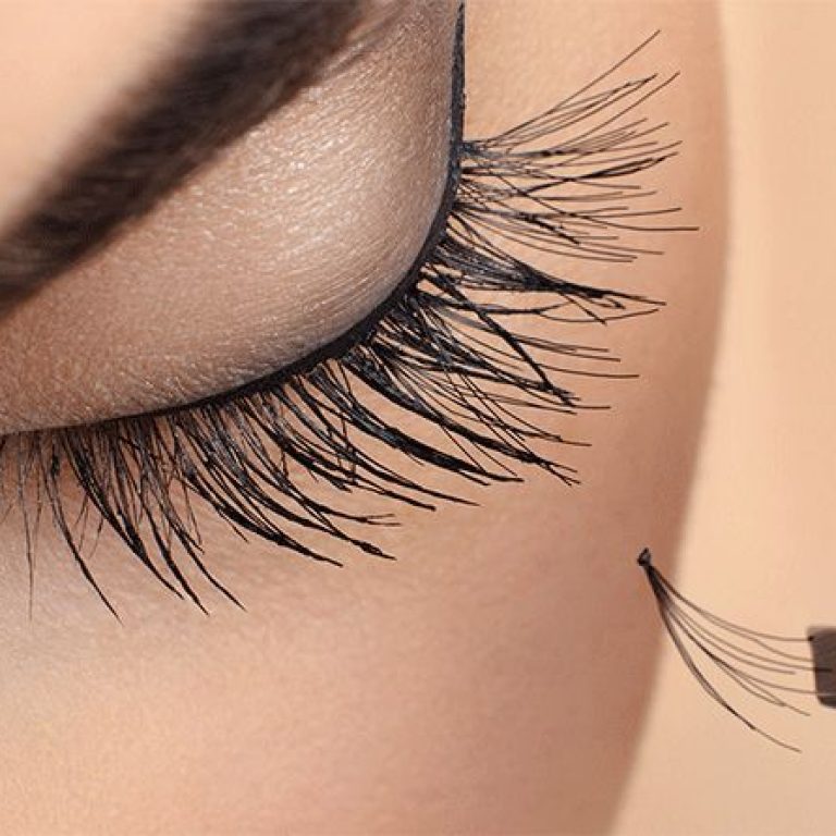 eyelashes